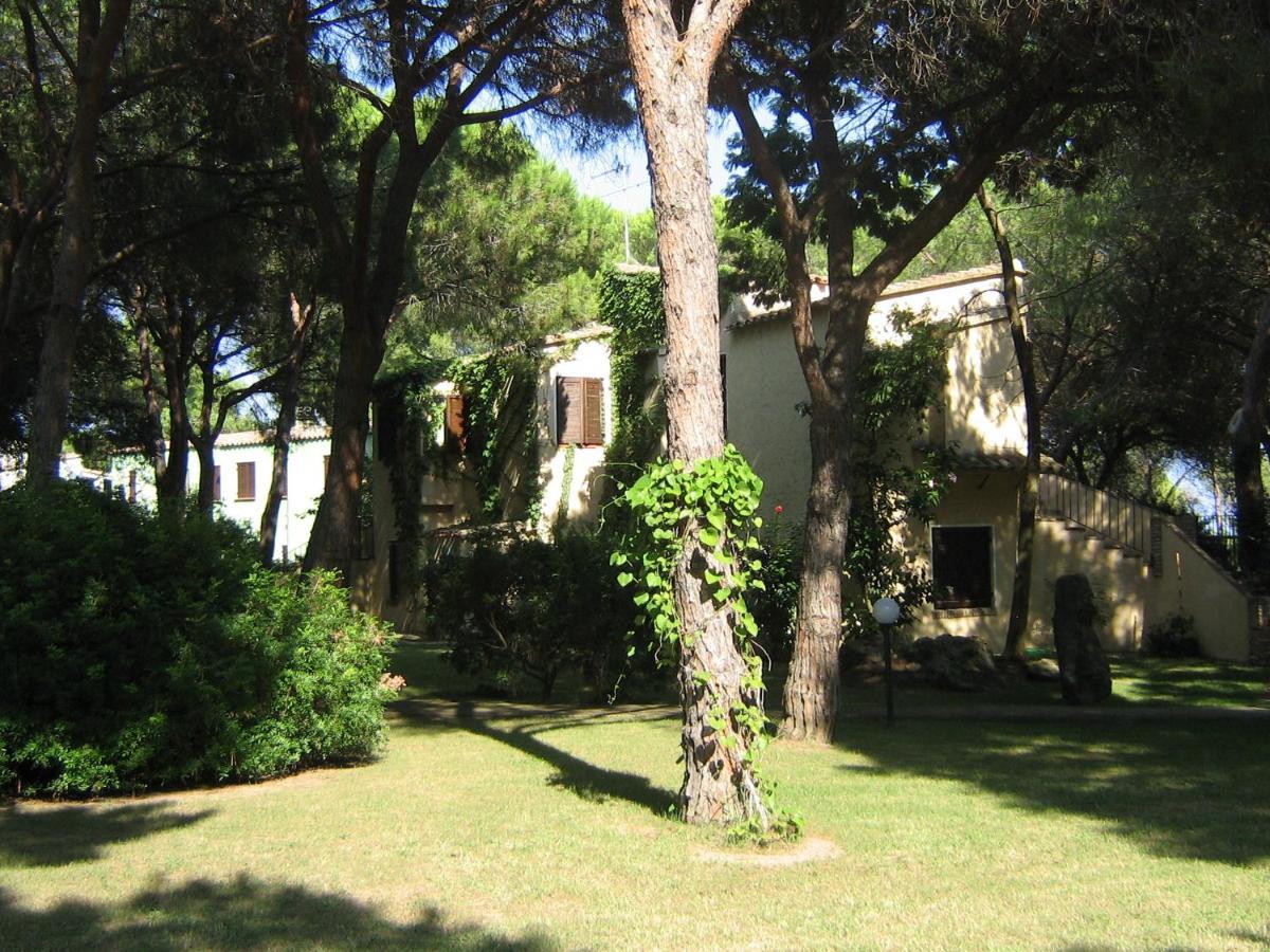 Baia Delle Palme Beach Santa Margherita di Pula Bagian luar foto