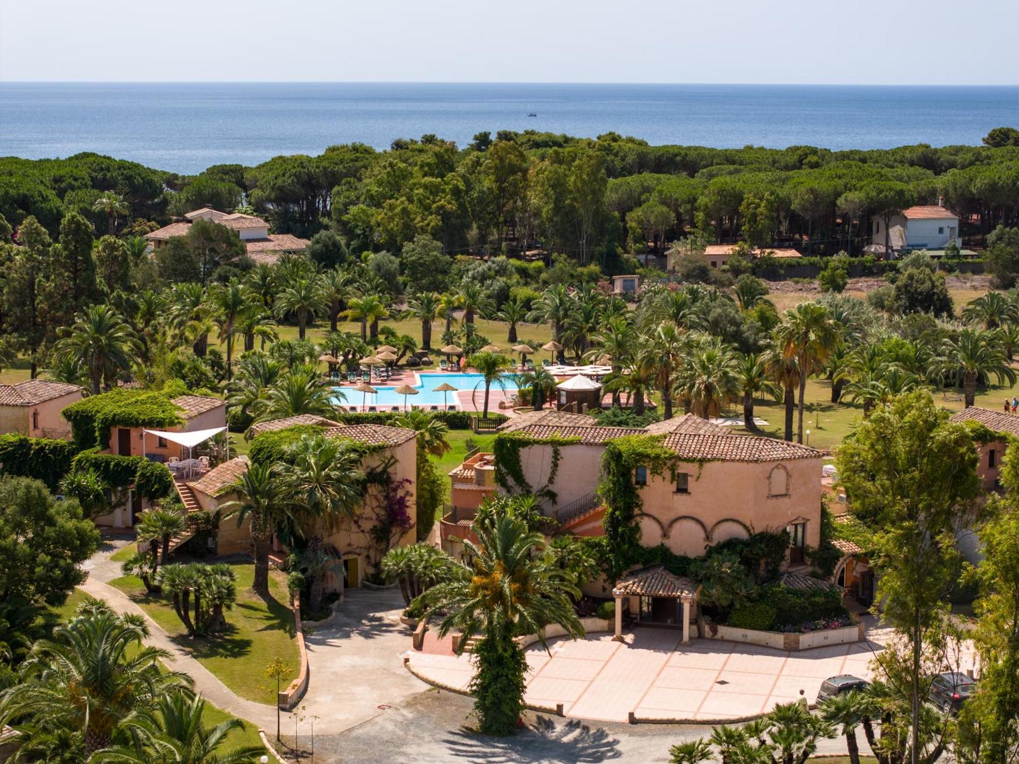 Baia Delle Palme Beach Santa Margherita di Pula Bagian luar foto