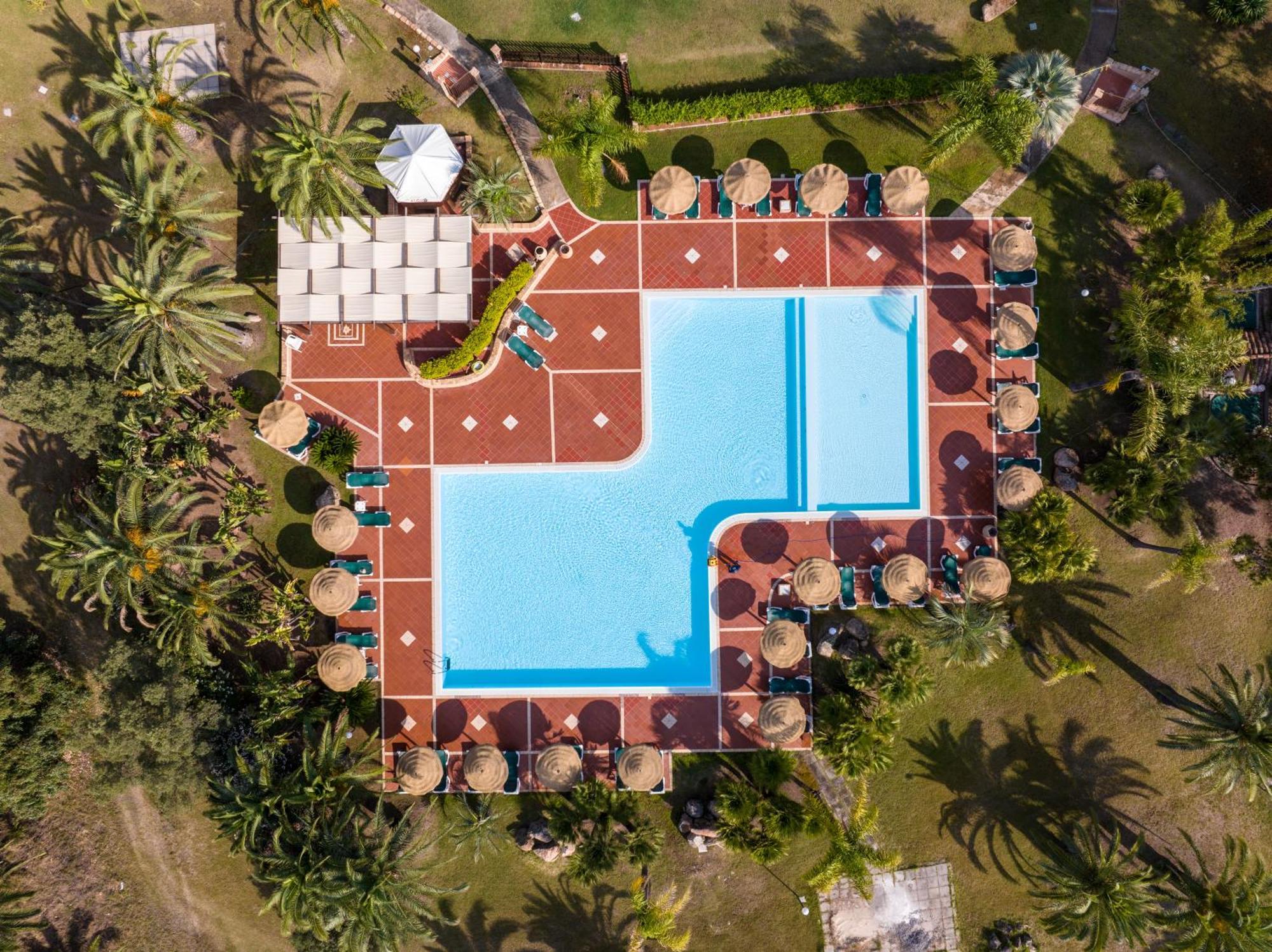 Baia Delle Palme Beach Santa Margherita di Pula Bagian luar foto